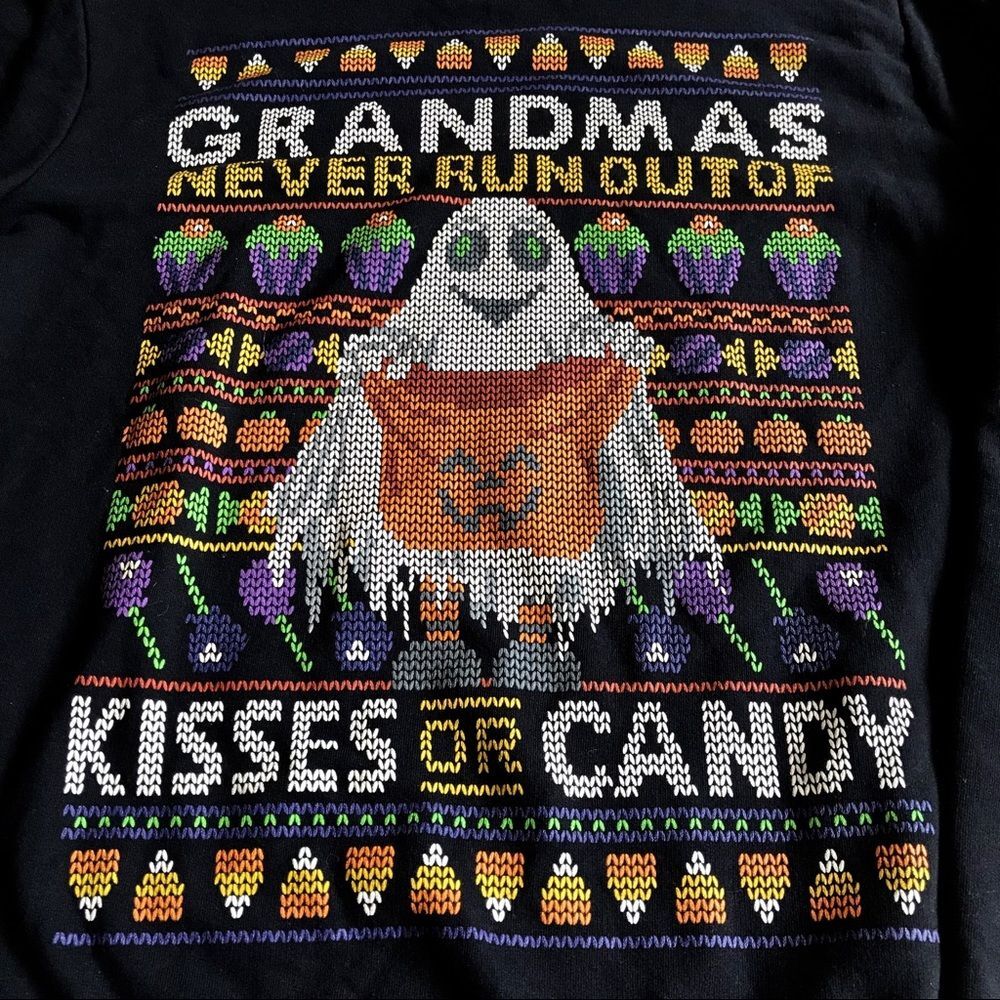 Grandmas Never Run Out of Kisses or Candy Halloween Sweatshirt Black Sz XL - Picture 4 of 10